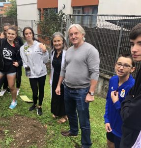 Hemos plantado un árbol para celebrar que somos centro RR